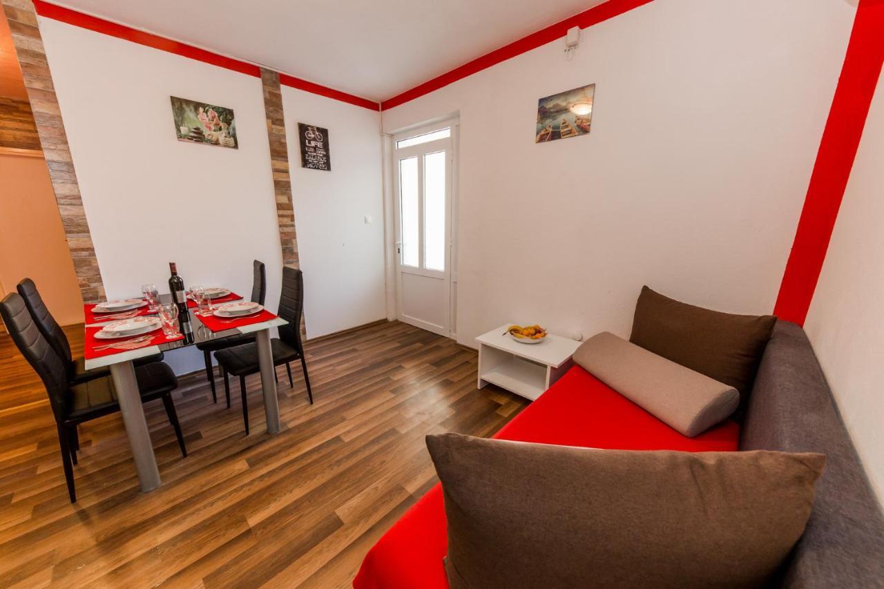 Apartments Vukman Trogir Exterior photo