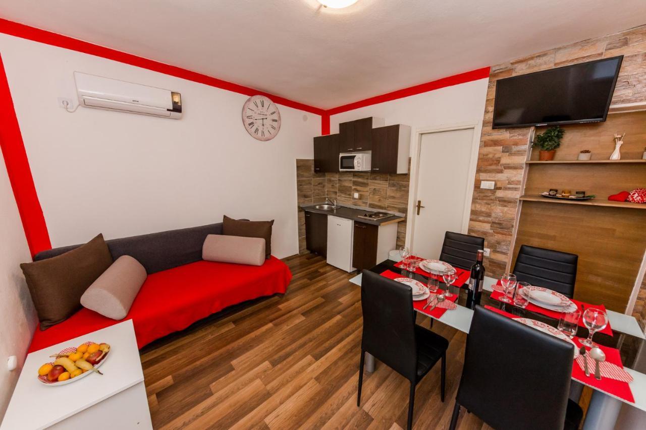 Apartments Vukman Trogir Exterior photo