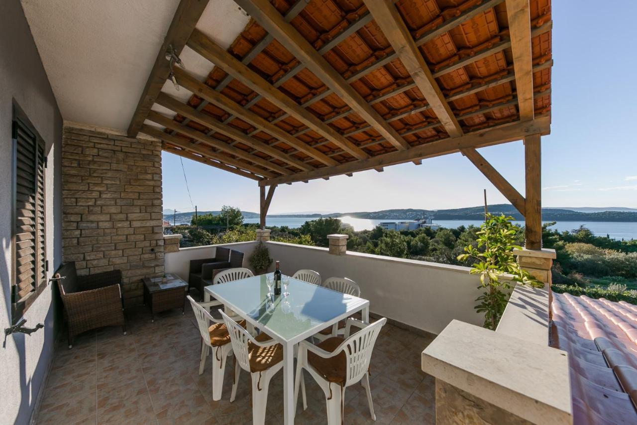 Apartments Vukman Trogir Exterior photo